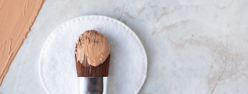 10 Quick Tips for Mastering a Flawless Foundation